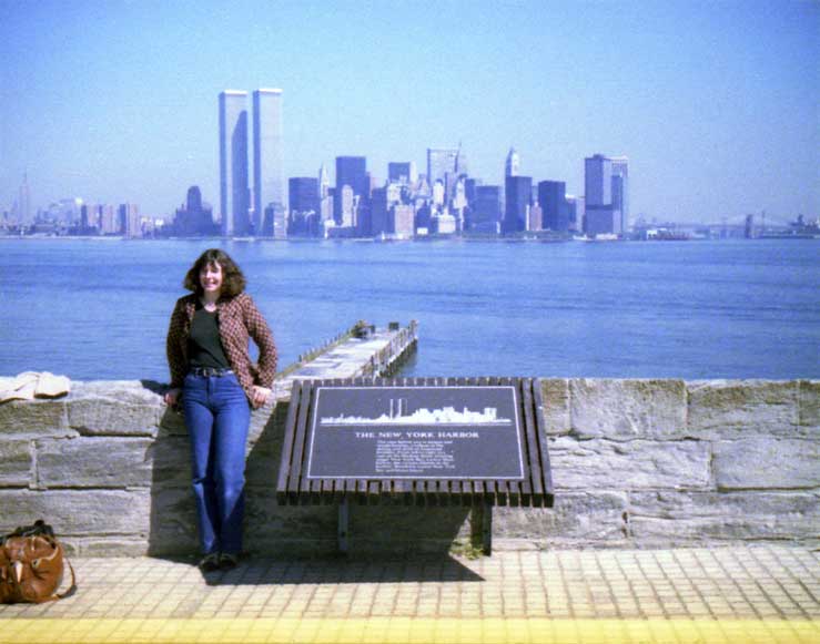 MY_WTC #27 | Radioskip | Mum in front of WTC 1978