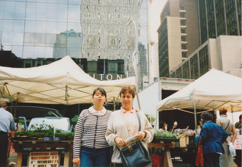 MY_WTC #163 | Andres 1997 | My mother and my sister in the market