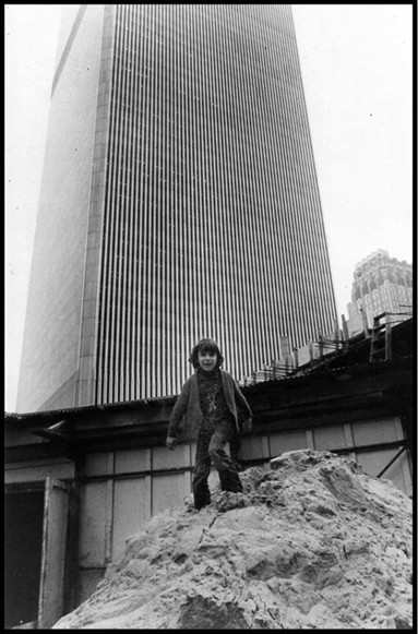 MY_WTC #393 | Flo 1973 | my son in front of twin towers